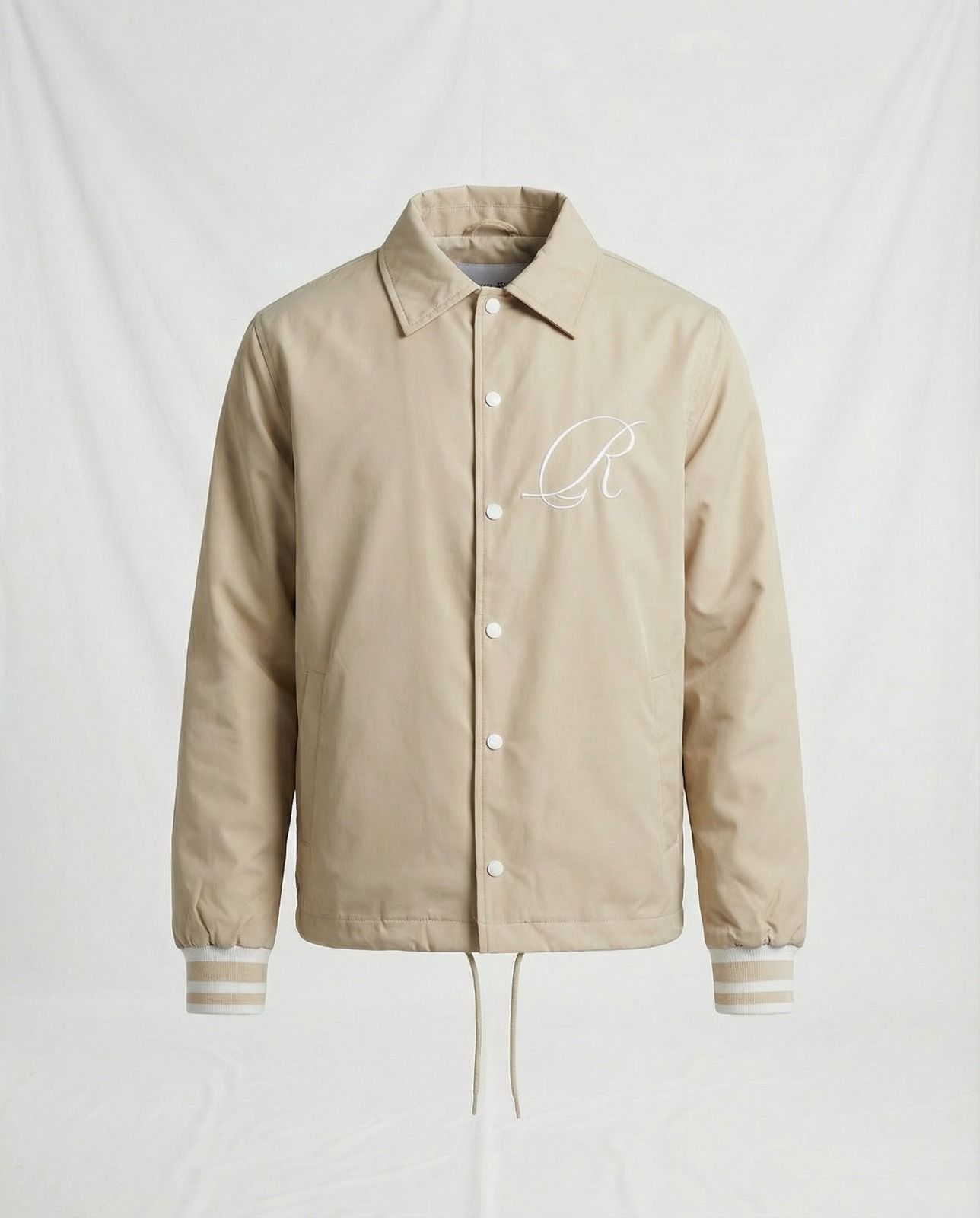 CHAQUETA CON CORDONES AJUSTABLES