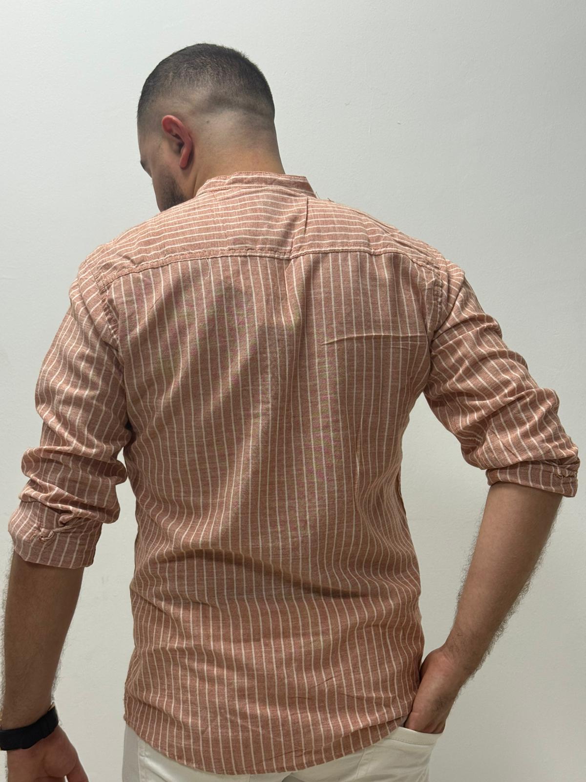 Camisa casual de lino con rayas verticales blancas - Imagen 12