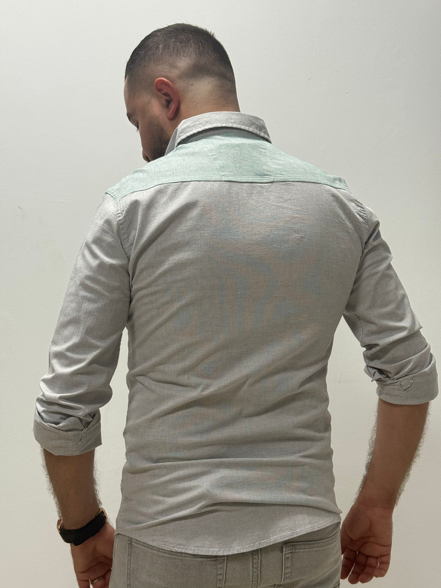 Camisa slim fit con diseño de contraste - Imagen 11