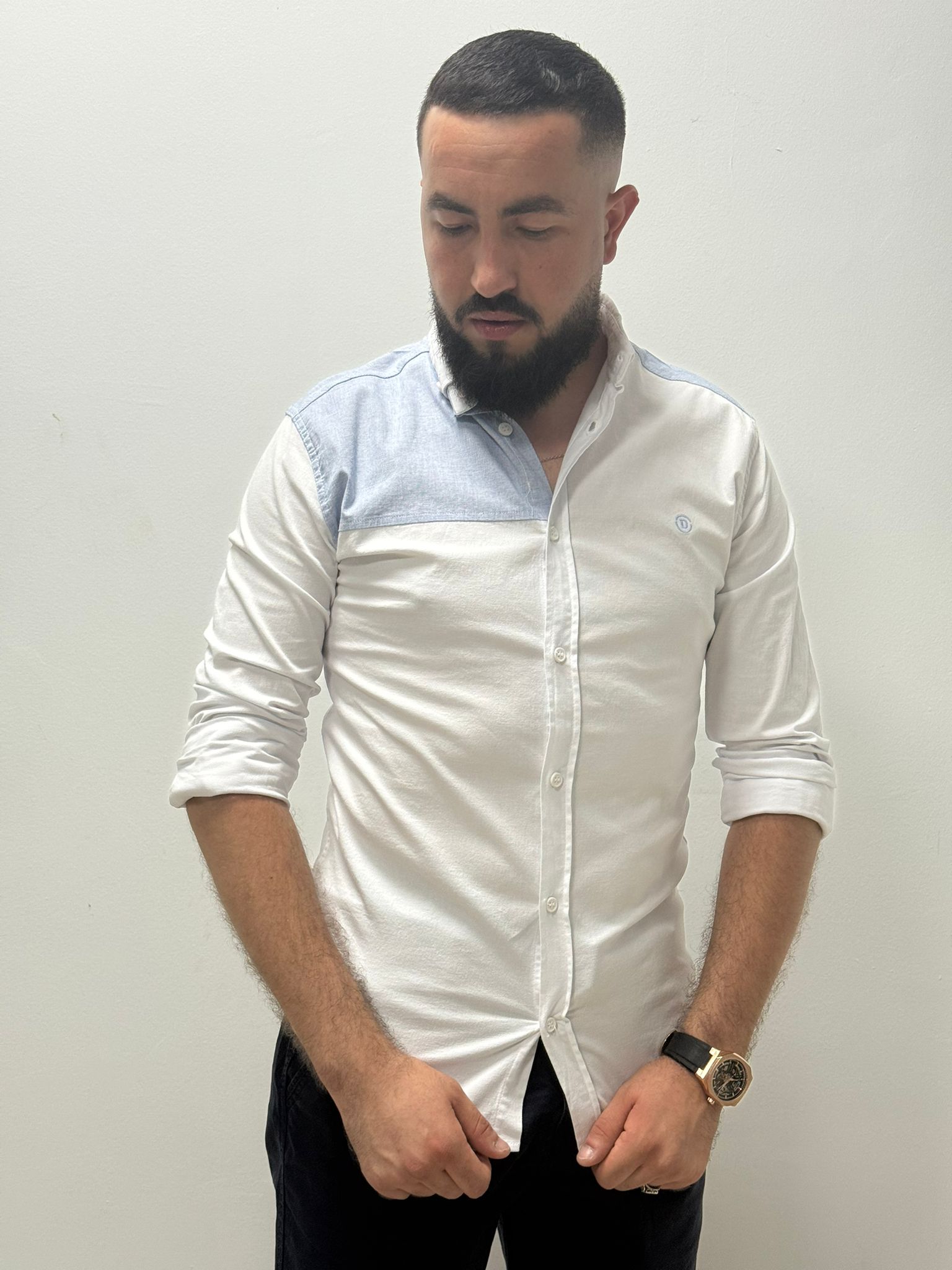 Camisa slim fit con diseño de contraste - Imagen 6