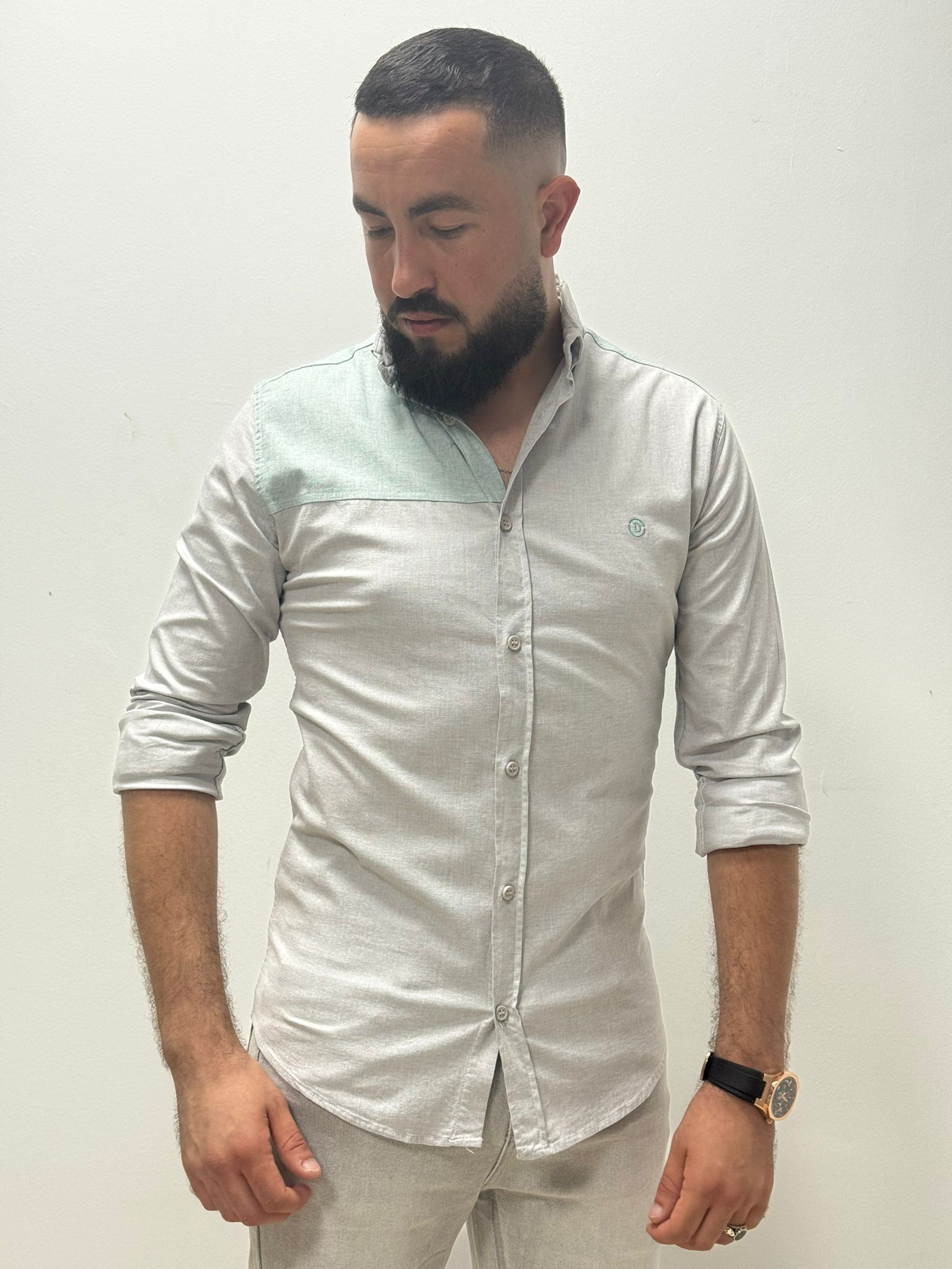 Camisa slim fit con diseño de contraste - Imagen 10