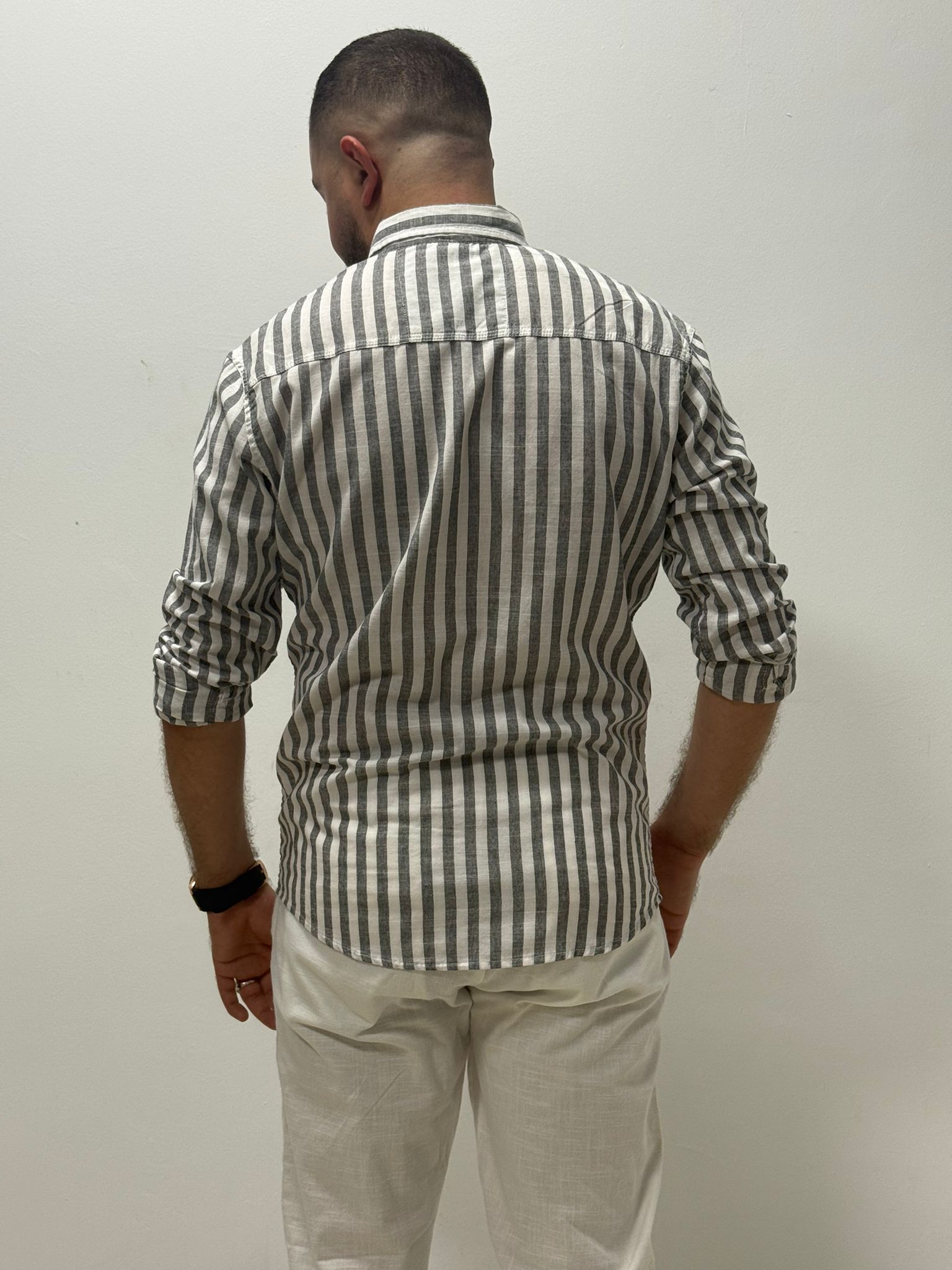 Camisa de corte recto con rayas verticales anchas - Imagen 3