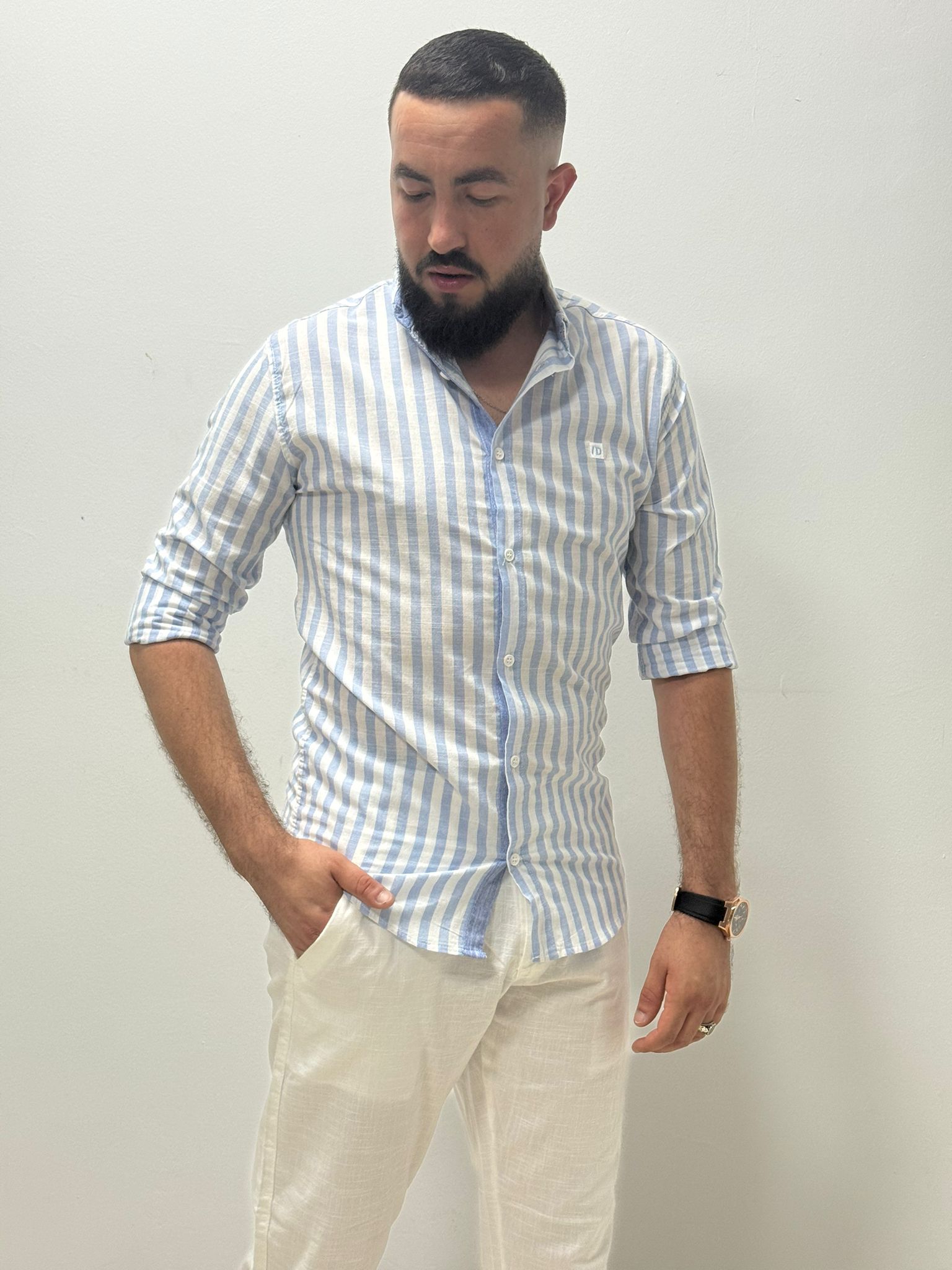 Camisa de corte recto con rayas verticales anchas - Imagen 4