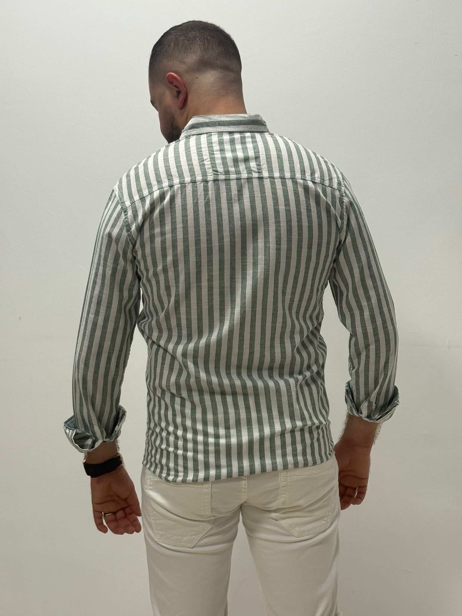 Camisa de corte recto con rayas verticales anchas - Imagen 7