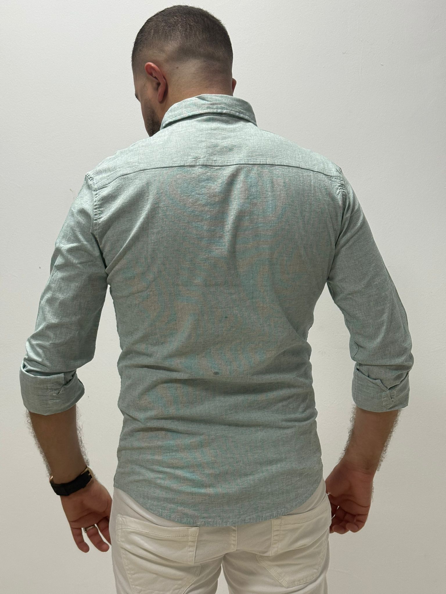 Camisa slim fit de diseño ajustado - Imagen 4